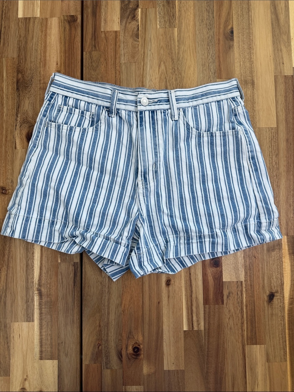 American Eagle Mom Shorts
